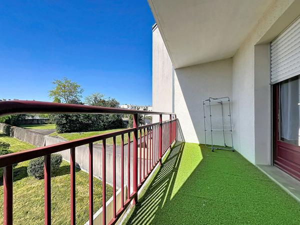 Nouveauté! Appartement T3 Nantes sud 72m2 garage fermé stationnement cave et balcon