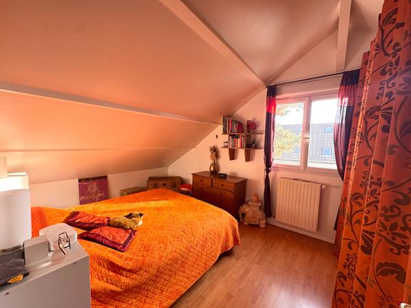 Maison familiale 5 pièces avec jardin et terrasses