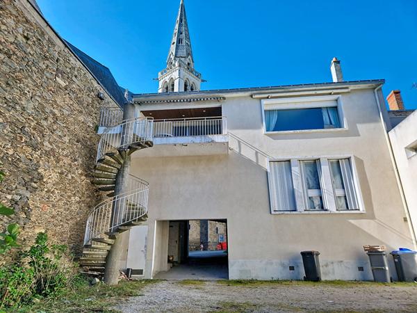Ensemble immobilier atypique au coeur de Vihiers