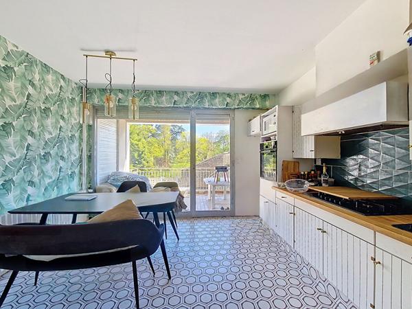 Ensemble immobilier atypique au coeur de Vihiers