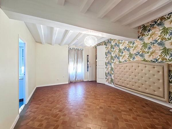 Ensemble immobilier atypique au coeur de Vihiers