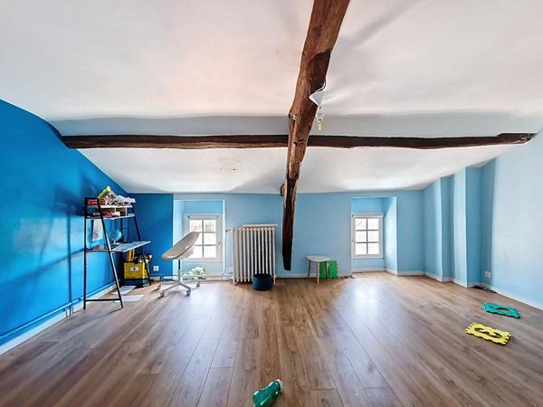 Ensemble immobilier atypique au coeur de Vihiers