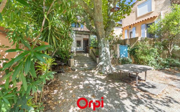 Maison à vendre    5 pièces • 162 m2 Marseille 11