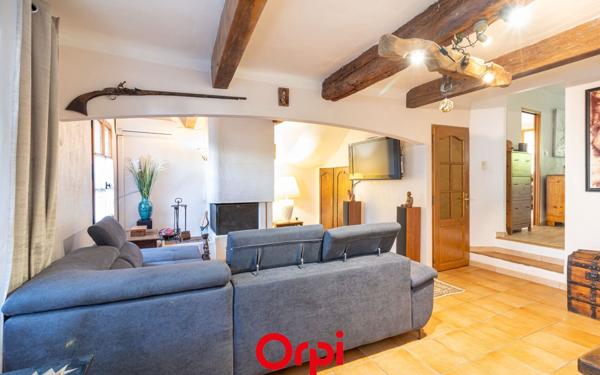 Maison à vendre    5 pièces • 162 m2 Marseille 11