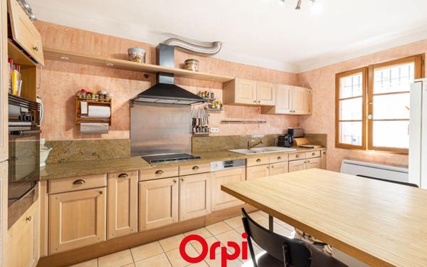 Maison à vendre    5 pièces • 162 m2 Marseille 11