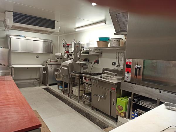 Dpt (73), à vendre Boucherie - Charcuterie entièrement rénovée