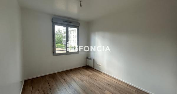 Location Appartement 4 pièces 77.56 m² - Saint-ouen-l'aumône 95310