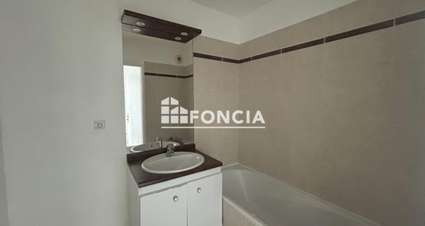 Location Appartement 4 pièces 77.56 m² - Saint-ouen-l'aumône 95310