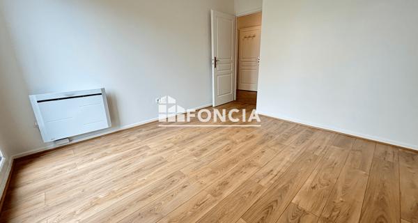 Location Appartement 4 pièces 89.84 m² - Clamart 92140