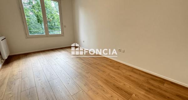 Location Appartement 4 pièces 89.84 m² - Clamart 92140