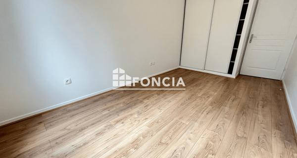 Location Appartement 4 pièces 89.84 m² - Clamart 92140