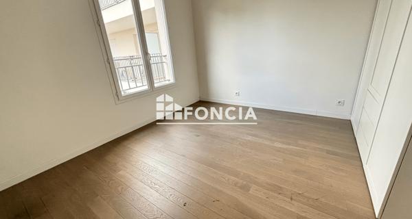 Location Appartement 4 pièces 89.84 m² - Clamart 92140