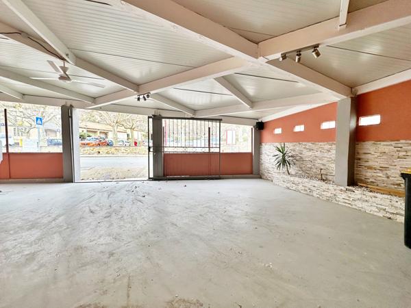 Local Commercial 4 pièces - 289 m² Exclusivité efficity