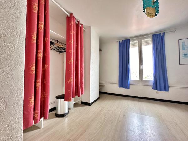 Local Commercial 4 pièces - 289 m² Exclusivité efficity