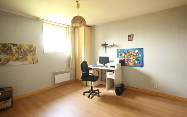 Immeuble à vendre    9 pièces •  Orthez