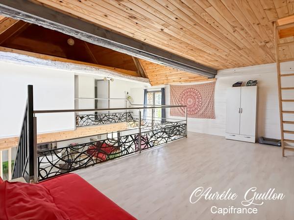 LONGÈRE RÉNOVÉE 165 m² – LUMINEUSE, VOLUMES EXCEPTIONNELS ET CHARME DE LA PIERRE
