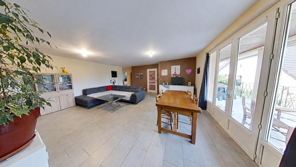 Appartement 5 pièces avec grande terrasse et parking – Exclusivité