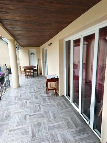 Appartement 5 pièces avec grande terrasse et parking – Exclusivité