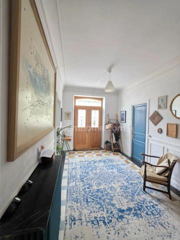 A 3 MN DE BESSINES - COUP DE COEUR POUR CETTE BELLE MAISON DE CARACTERE AVEC JOLI JARDIN ET PISCINE