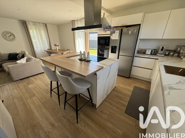 Maison à vendre 6 pièces 145 m² Saint-Pryvé-Saint-Mesmin