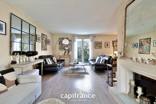 Maison 8 pièces TASSIN LE BOURG (69) de 157m² avec piscine, sous sol et garage - Parcelle de 817m²