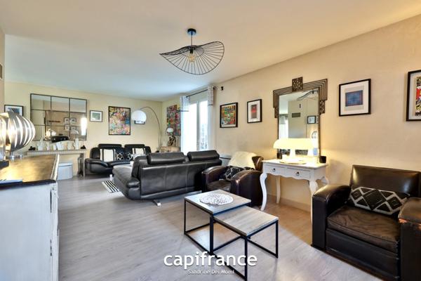 Maison 8 pièces TASSIN LE BOURG (69) de 157m² avec piscine, sous sol et garage - Parcelle de 817m²