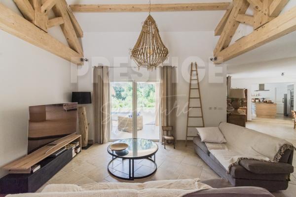 Villa 4 pièce(s) 3 chambre(s) 177 m²