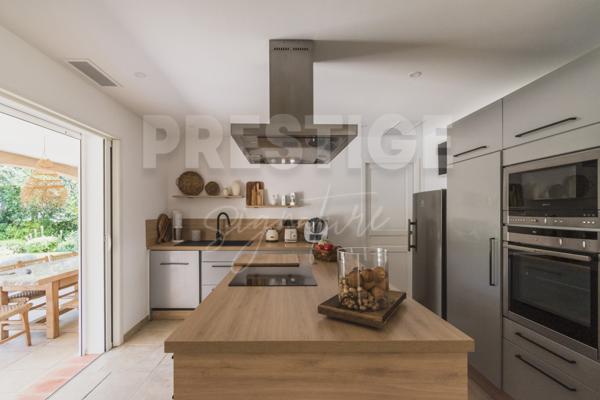 Villa 4 pièce(s) 3 chambre(s) 177 m²