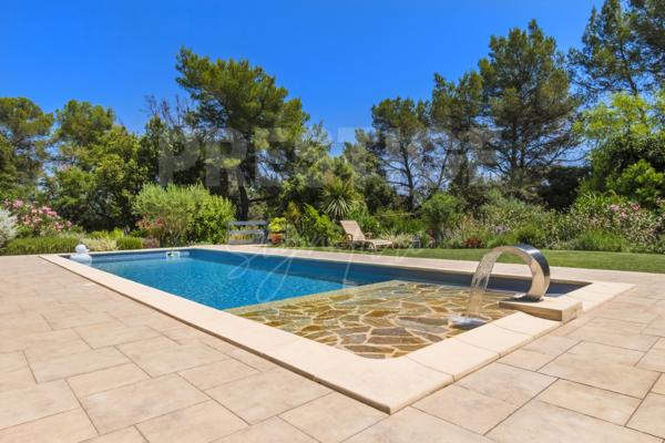 Villa 4 pièce(s) 3 chambre(s) 177 m²
