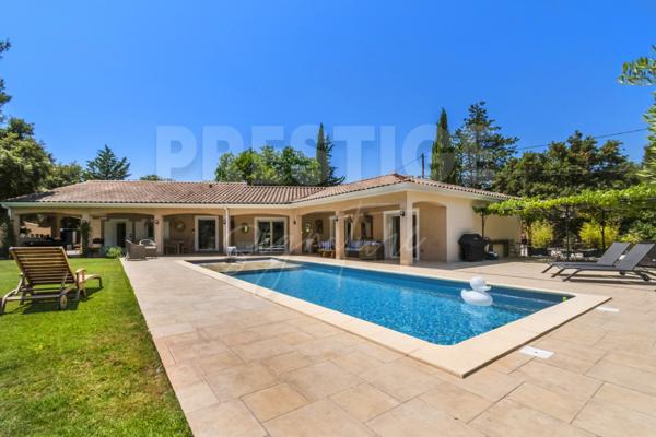 Villa 4 pièce(s) 3 chambre(s) 177 m²