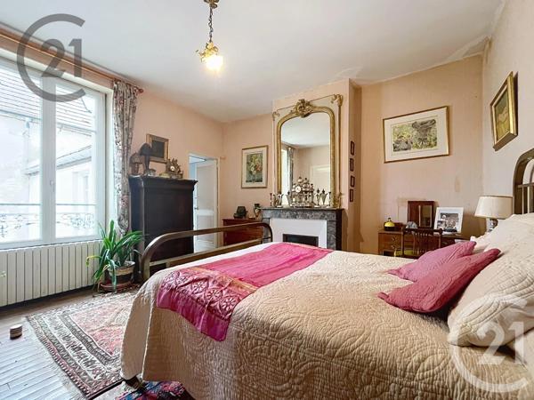 Maison à vendre  4 pièces - 119 m 2   COULANGES LA VINEUSE  - 89
