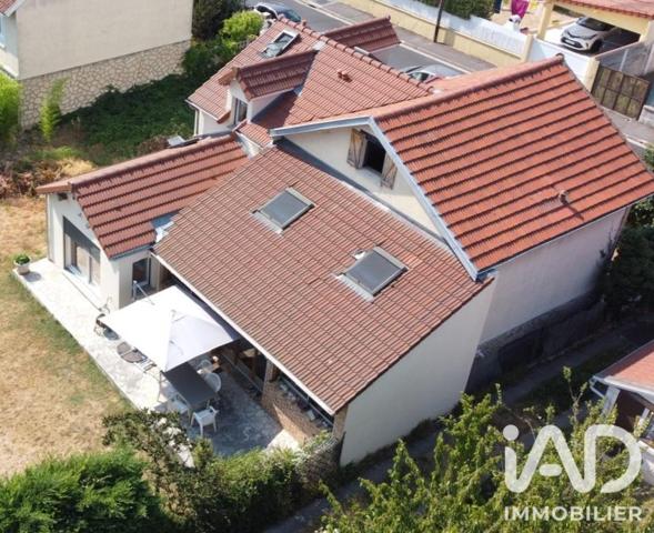 Maison à vendre 7 pièces 152,17 m² Neuilly-sur-Marne