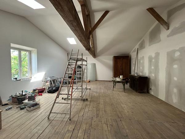 À vendre : superbe domaine rénové au coeur du village ! Porche de Carcassonne