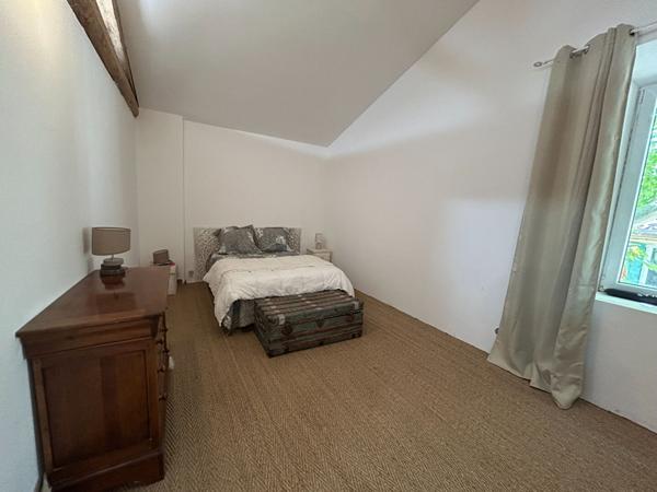 À vendre : superbe domaine rénové au coeur du village ! Porche de Carcassonne