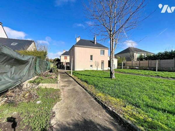 Neau 53150 Pavillon et son jardin 