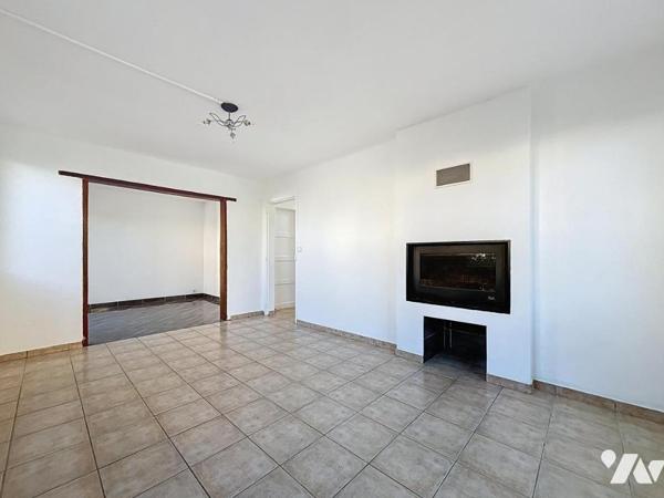 Neau 53150 Pavillon et son jardin 