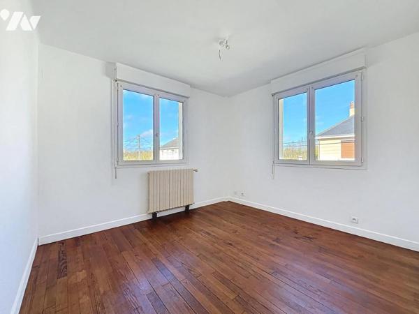 Neau 53150 Pavillon et son jardin 