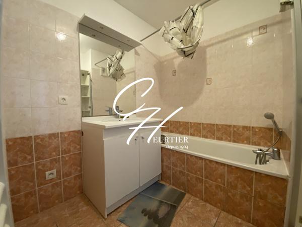 GRENOBLE-APPARTEMENT T3-RECENT
