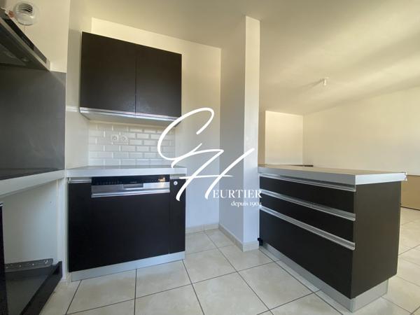 GRENOBLE-APPARTEMENT T3-RECENT