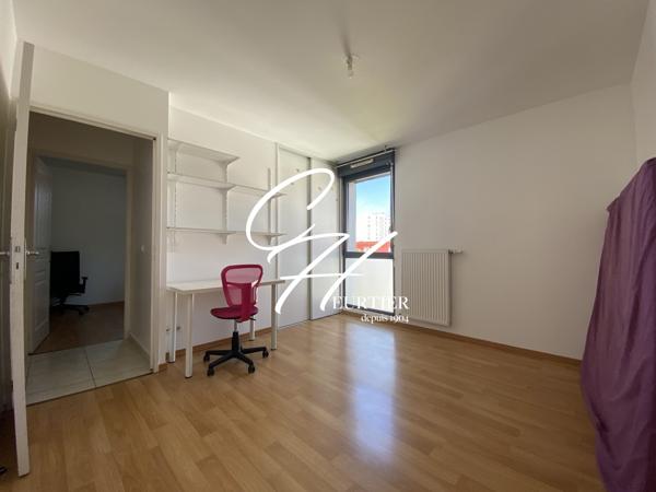GRENOBLE-APPARTEMENT T3-RECENT