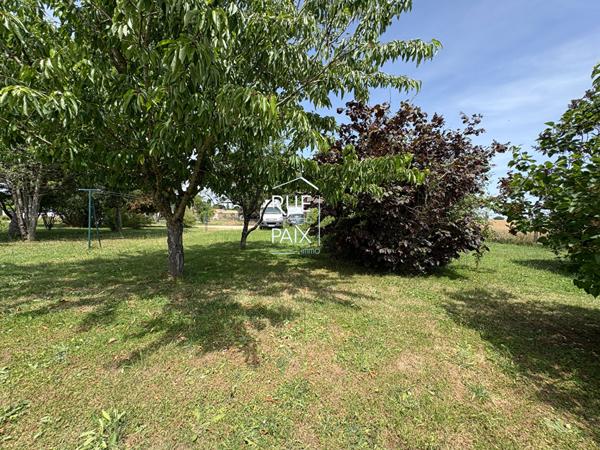 86190 VOUILLE Terrain constructible Vouillé 1200m²
