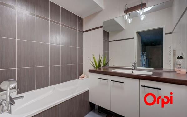 Appartement à vendre    4 pièces • 95,02 m2 Lyon 2