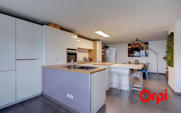 Appartement à vendre    4 pièces • 95,02 m2 Lyon 2