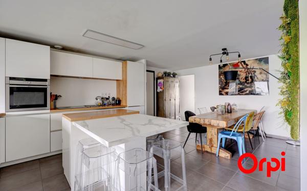 Appartement à vendre    4 pièces • 95,02 m2 Lyon 2