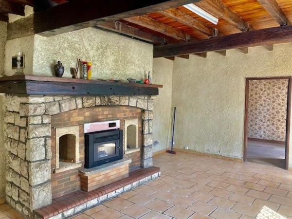 ENSEMBLE  IMMOBILIER A RENOVER SUR 23492 M2