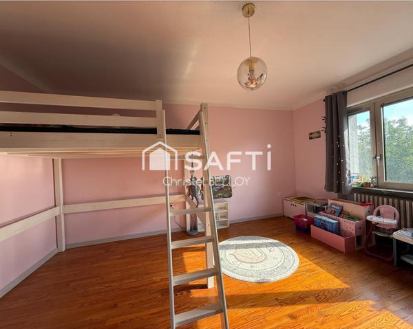 Maison de 162 m2 - 4 chambres -jardin de 1583m2