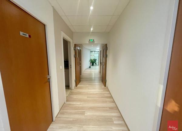 Surfaces de bureaux à louer - Ville Active - Nîmes