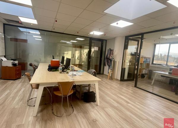 Surfaces de bureaux à louer - Ville Active - Nîmes