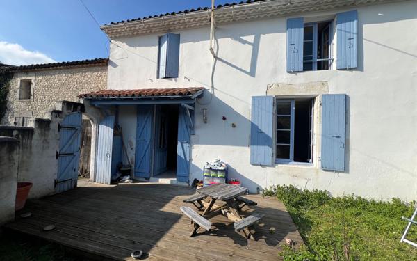 Maison à vendre    4 pièces •  Semussac