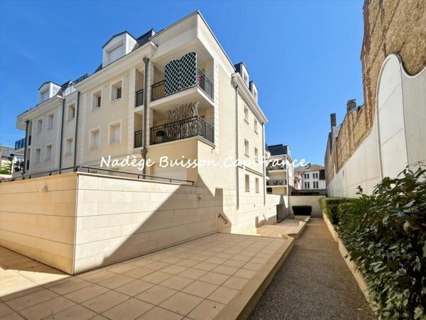 Appartement 2 pièces DEAUVILLE 43,48 m² - terrasse plein sud de 20 m²-box fermé- plage à pied